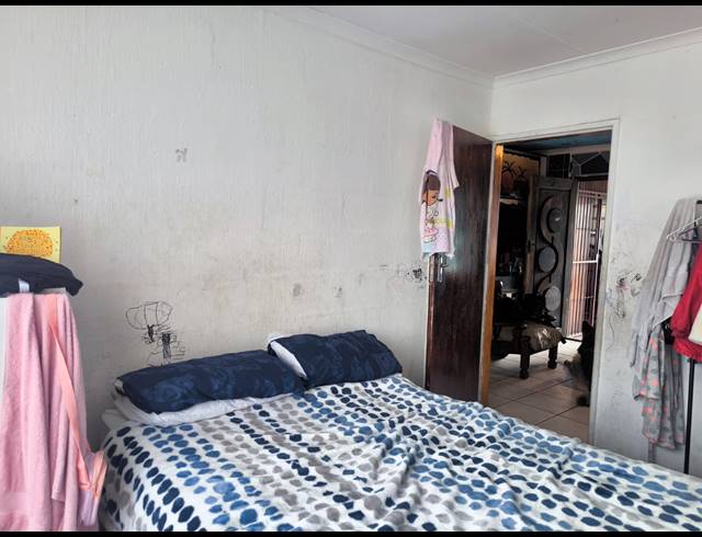 3 BEDROOM HOUSE FOR SALE IN LENTEGEUR